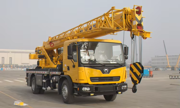 XCMG Truck Crane XCT12 - Image 2